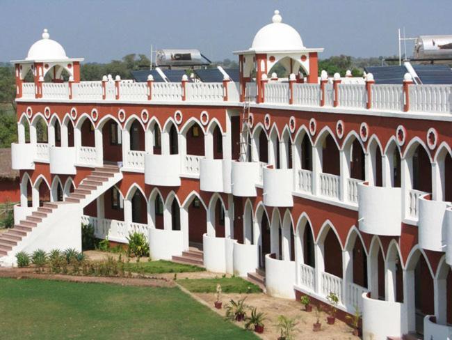 Aum Health Resort Vadodara Kültér fotó