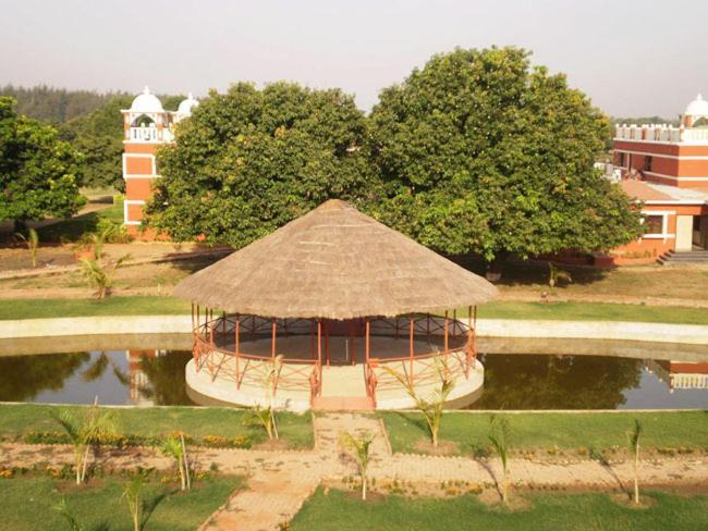 Aum Health Resort Vadodara Kültér fotó
